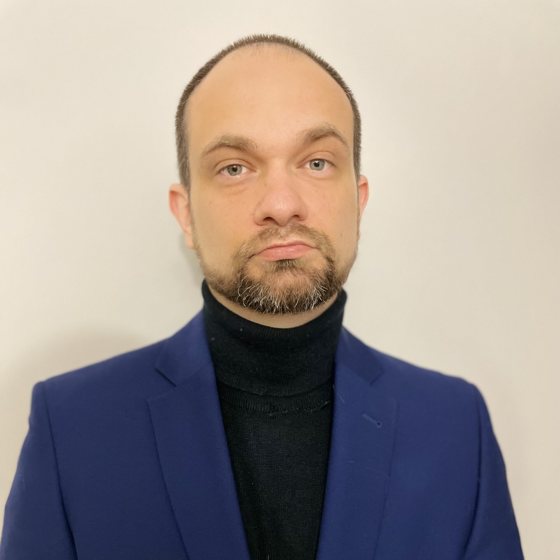 Adam Pindor Adwokat Adam Pindor – specjalista ds. nieruchomości Warszawa